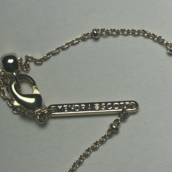 NWT Kendra Scott Mini Elisa Satellite Necklace Gold – Tone Opaque Lilac Stone - Picture 2 of 7